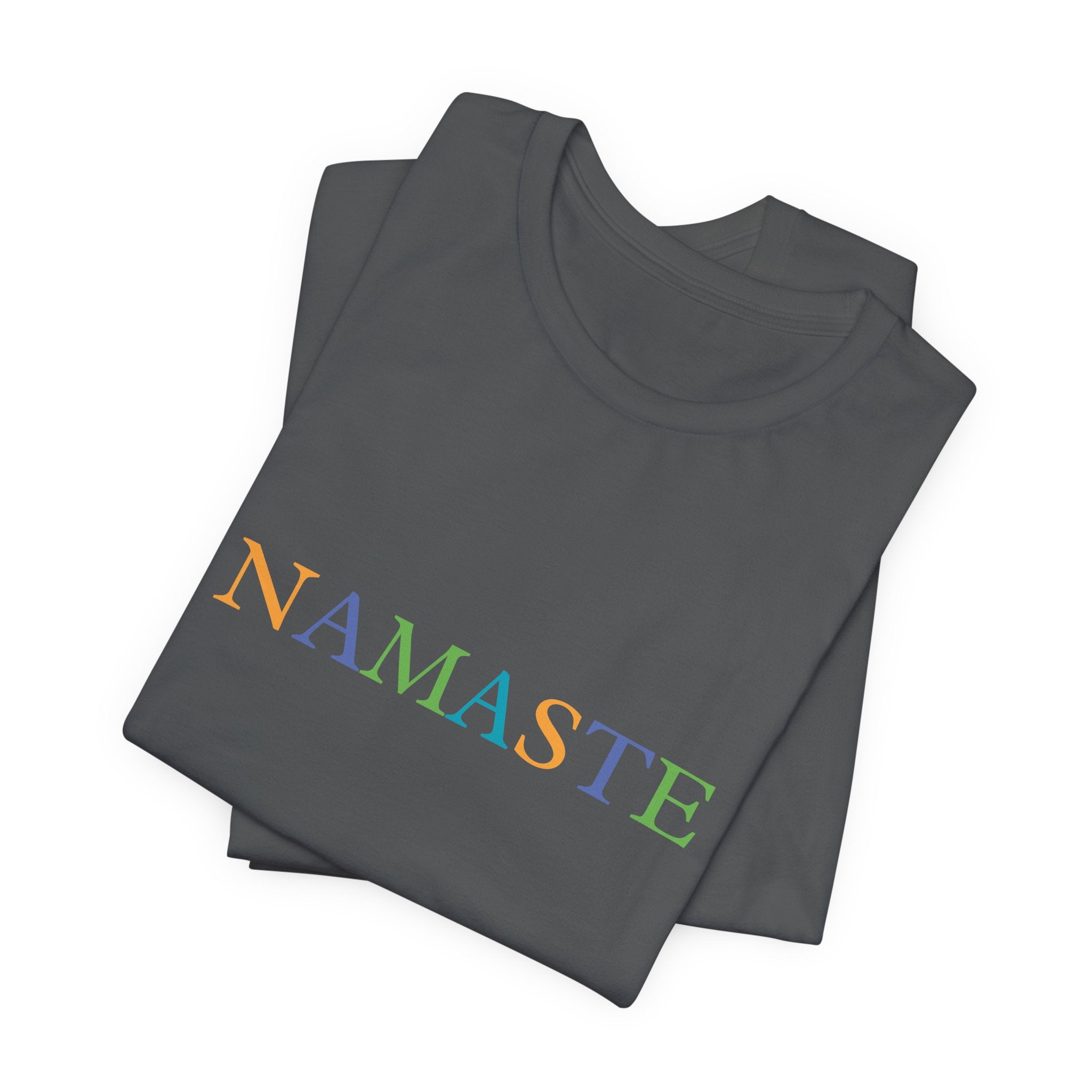 Tramunquiero NAMASTE यूनिसेक्स टी-शर्ट राउंड नेकलाइन के साथ